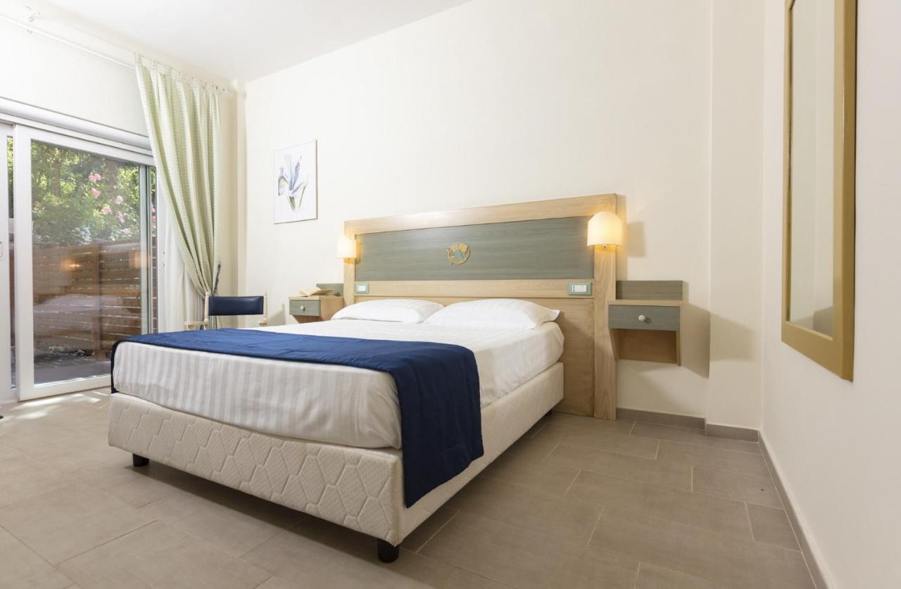 Summit Hotel Gaeta Exterior photo