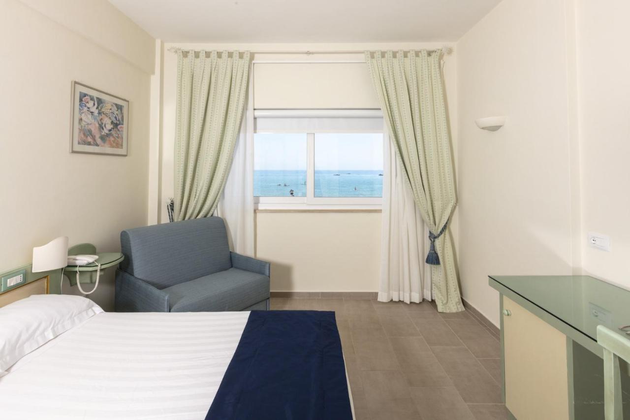 Summit Hotel Gaeta Exterior photo